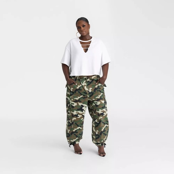 KBB by KAHLANA Target M Medium Mid-Rise Straight Leg The Cargo Jogger Camo Pant - Picture 9 of 9